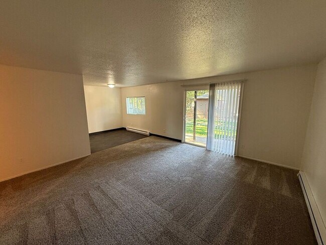 Foto del edificio - 3820 Iberis St NE