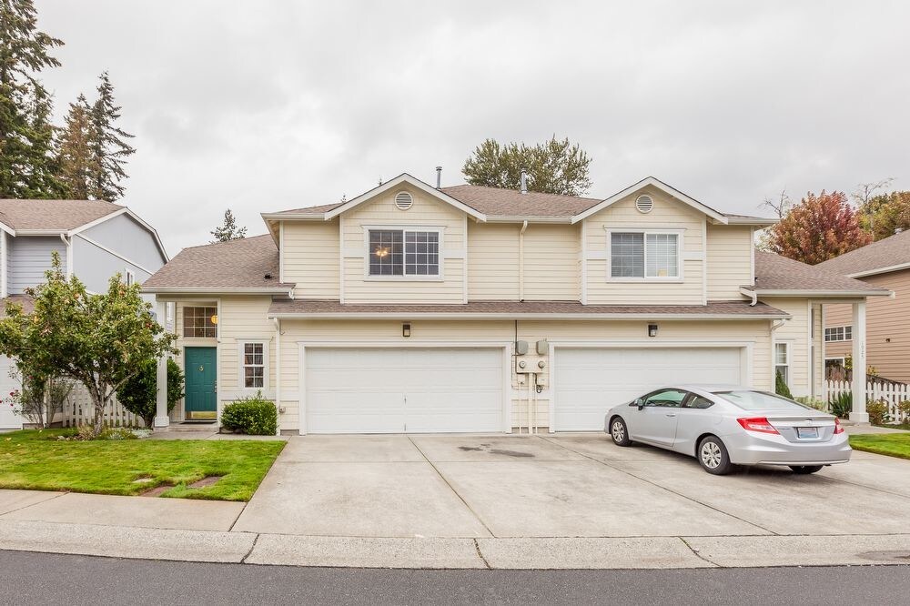 Primary Photo - Beautiful 3 bedroom home in quiet community