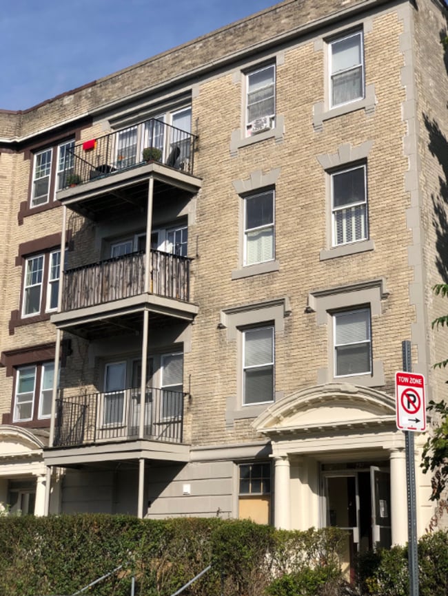 Photo - Great 2 Bed in Allston for September 1, 2026 House
