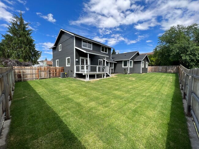 Foto del edificio - 610-612 12th St NE