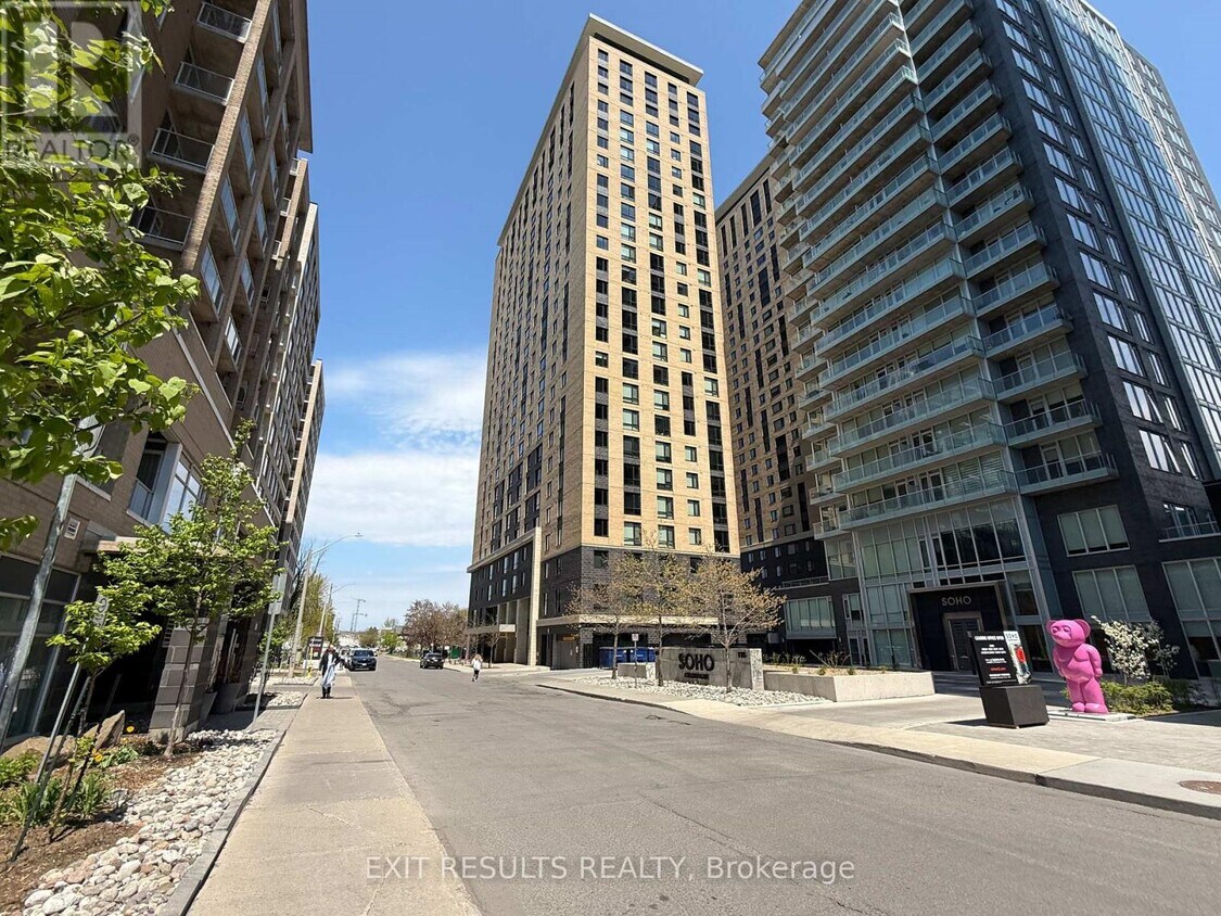 Primary Photo - 105-2105 Champagne Ave S