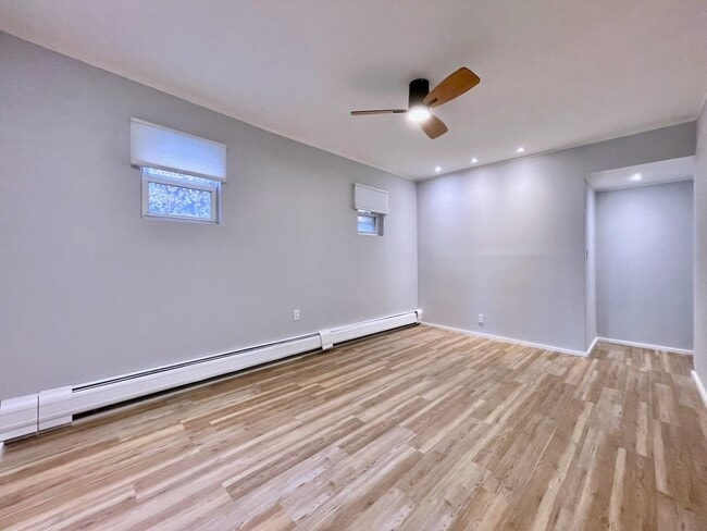 Building Photo - 259 3rd St