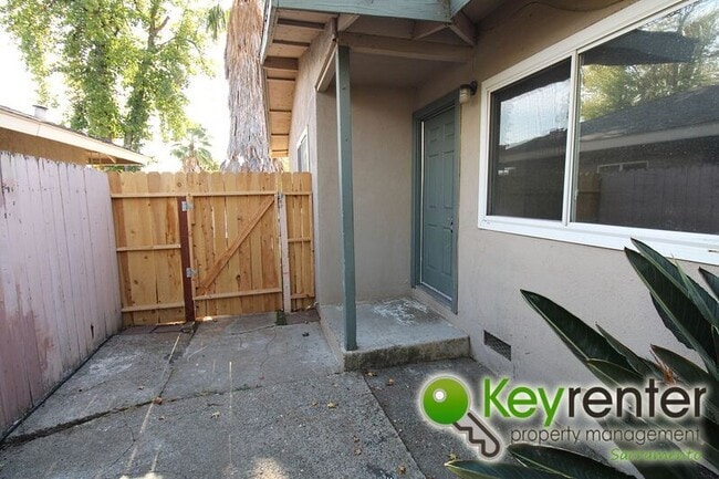 Building Photo - 10383 Mills Tower Dr