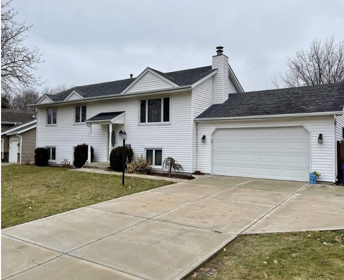 Primary Photo - 5910 Thatcher Dr