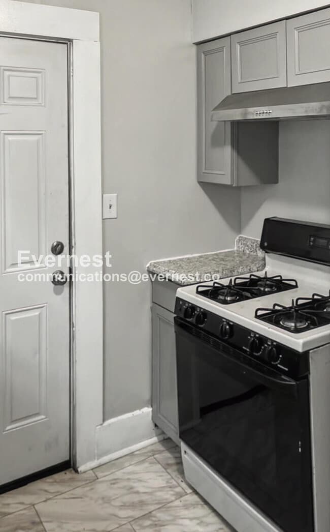 Building Photo - 1093 Georgia Ave