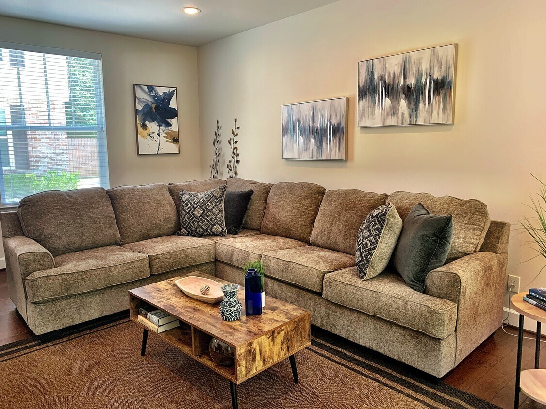 Foto principal - 25110 Glen Loch Dr