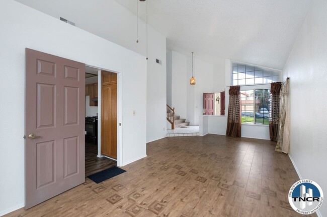 Foto del edificio - Stunning 4 BD | 3 Bath