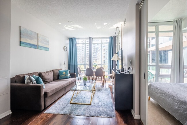 Photo du bâtiment - 628 Fleet St