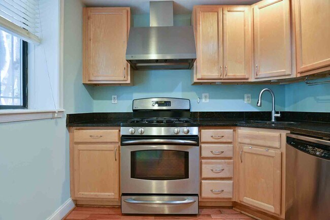 Foto del edificio - 1437 Spring Rd NW