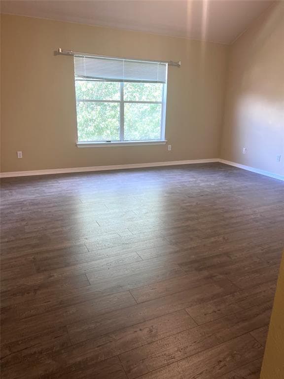 Building Photo - 370 Livingstone Ln