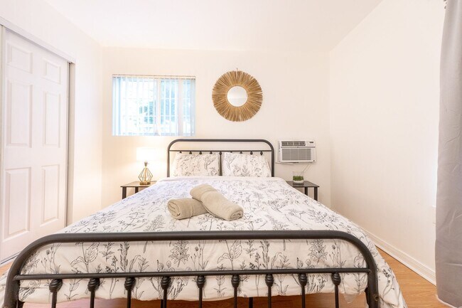 Building Photo - Cozy Zen Retreat Home with 4BD+3BA  Share ...