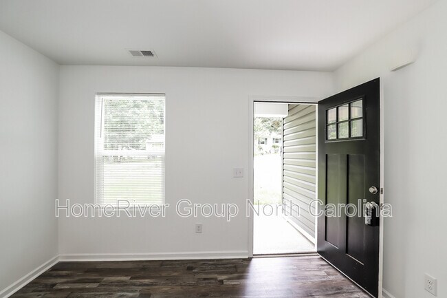 Foto del edificio - 231 Willowood Dr
