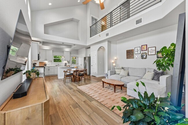 Foto del edificio - 9901 Thane Way