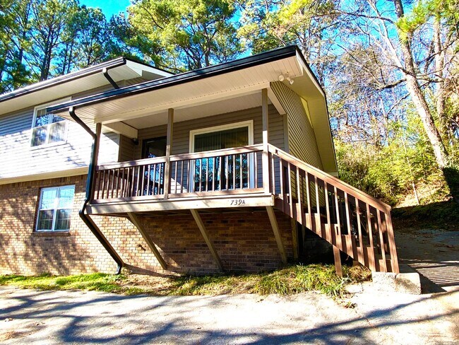 Building Photo - 739 S Germantown Cir