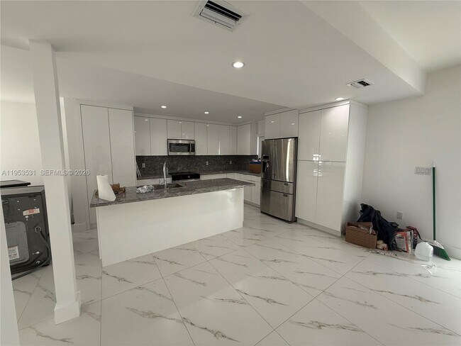 Foto del edificio - 2313 SW 60th Ct