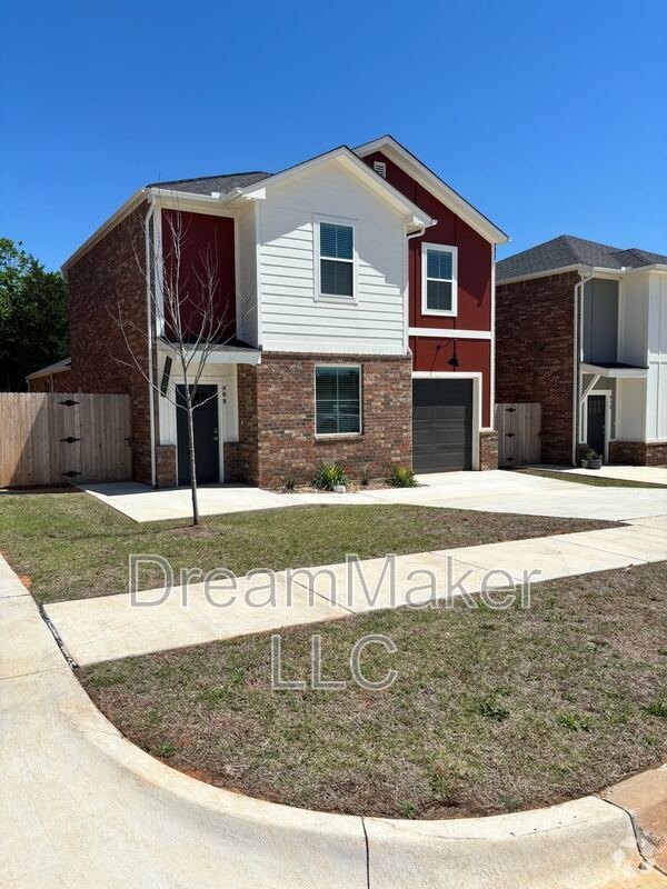Building Photo - 909 Riva Pkwy