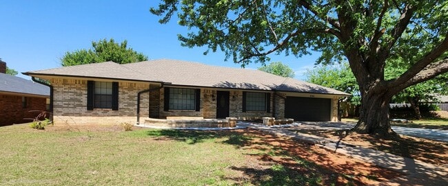 Building Photo - 2301 Bent Trail Rd