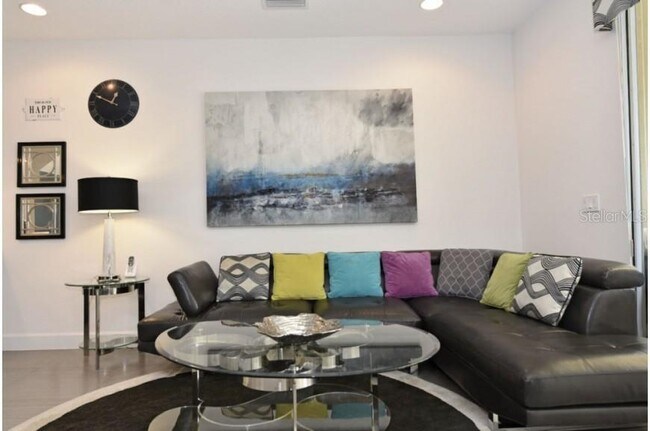 Foto del edificio - 17440 Placidity Ave