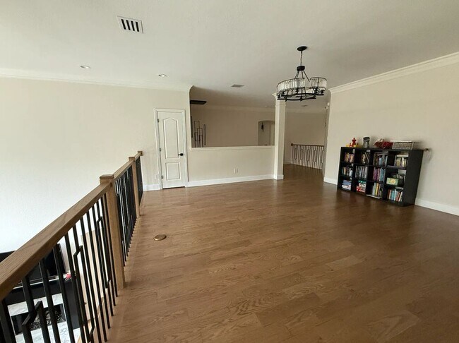 Foto del edificio - 5315 Cree Dr