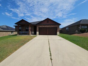 Building Photo - 2803 Camp Cooper Dr