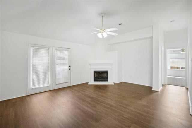 Foto del edificio - 728 Cardinal Dr