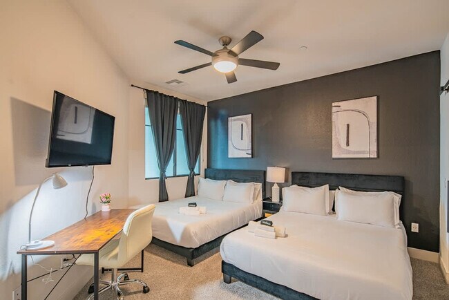 Foto del edificio - 15501 N Dial Blvd