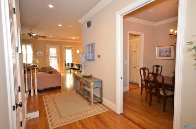 Foto del edificio - 6 Benefit St NW
