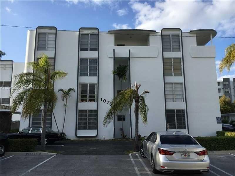 Primary Photo - 1075 93rd St