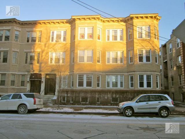 Foto del edificio - 4 bedroom in Brookline MA 02446