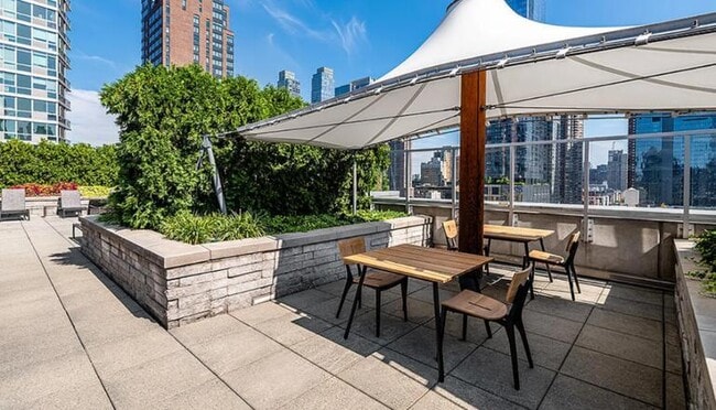 Building Photo - 2 bedroom in New York NY 10018