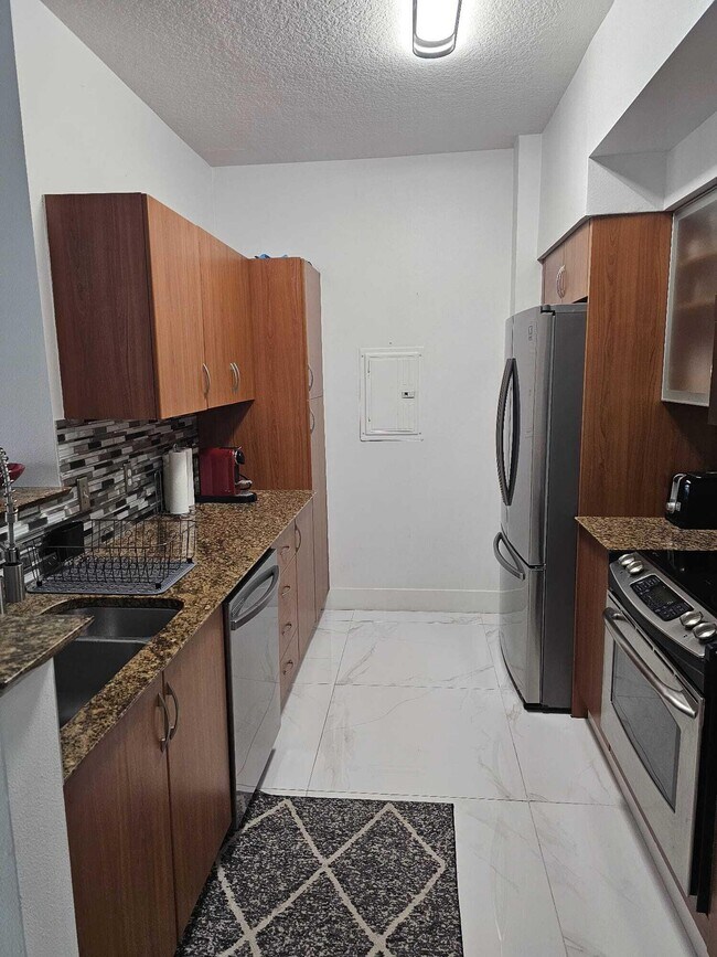Foto del edificio - 804 E Windward Way
