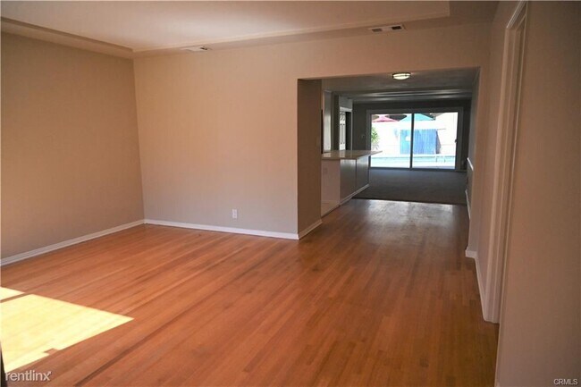 Building Photo - 2 br, 2 bath House - 119 N Lincoln Pl