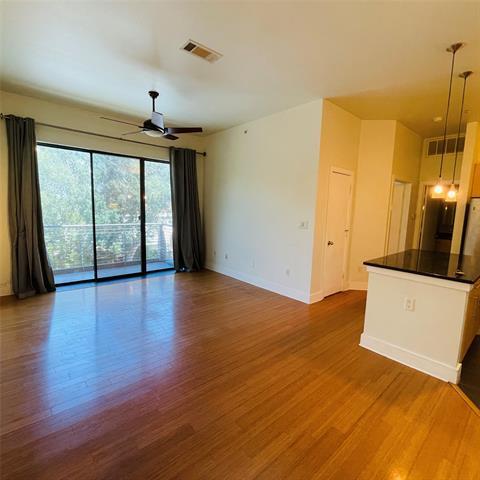Foto del edificio - 4605 Cedar Springs Rd