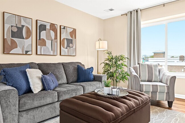 Foto del edificio - 18377 Sharon Ln