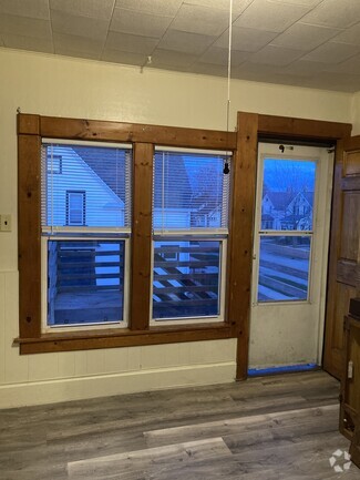 Building Photo - 377 Ellis St