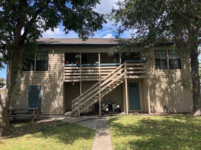 Building Photo - 330 W Alice Ave