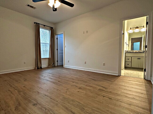 Building Photo - 21331 Heintz St