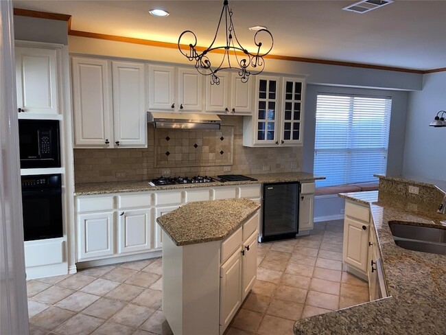 Building Photo - 4605 Hinton Dr