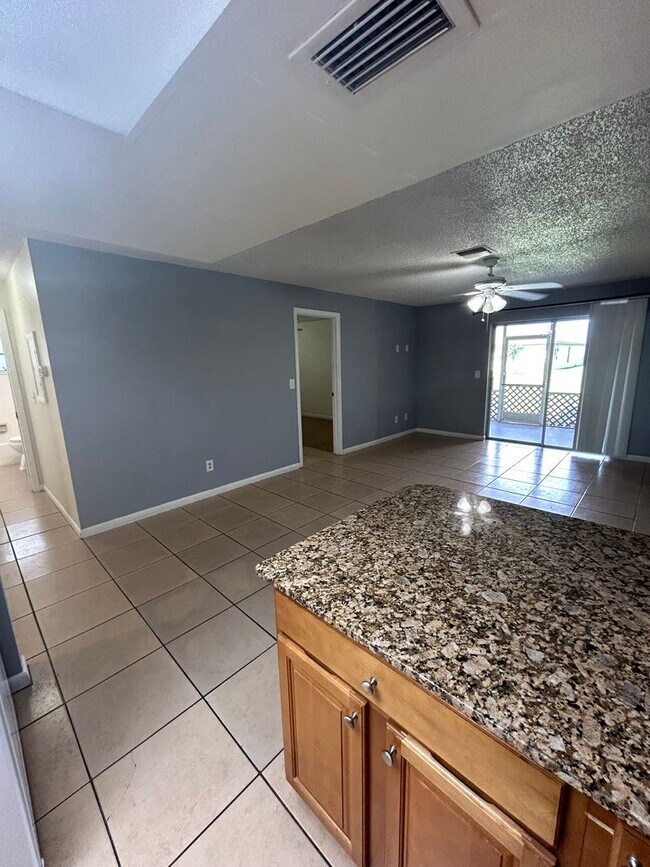 Foto del edificio - 3526/3528 Skyline Blvd