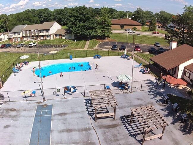 Building Photo - The Brandt at 6851