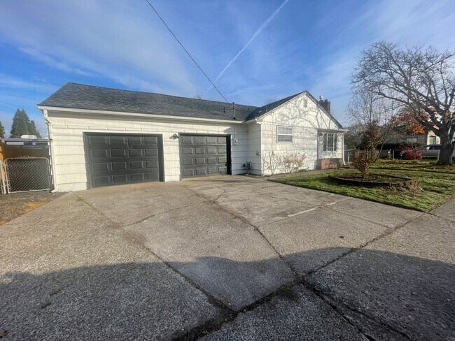 Foto del edificio - Charming 3 Bedroom Home Lebanon Home with ...