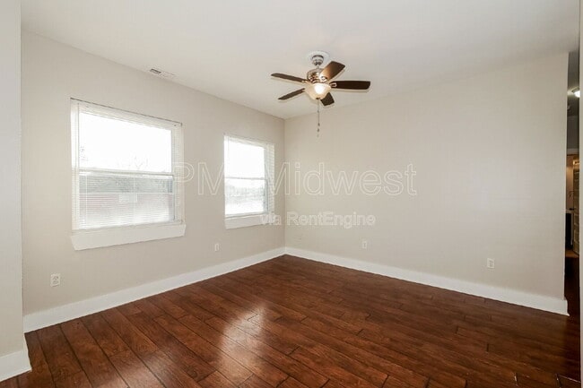 Foto del edificio - 2029 N College Ave