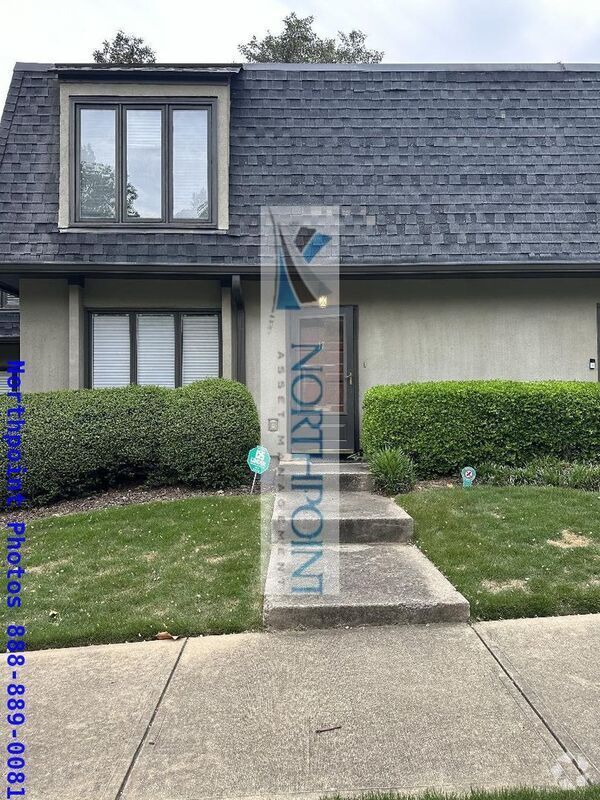 Building Photo - 17 Ivy Ridge NE