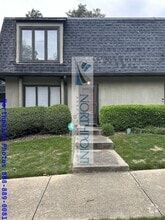 Building Photo - 17 Ivy Ridge NE