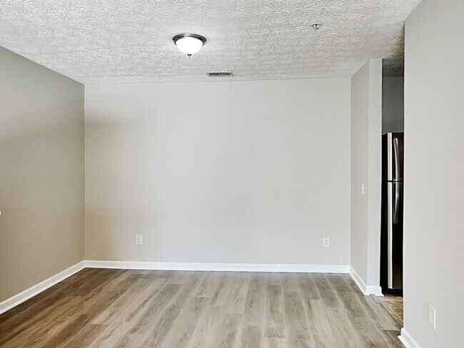 Building Photo - 4103 Fairington Club Dr