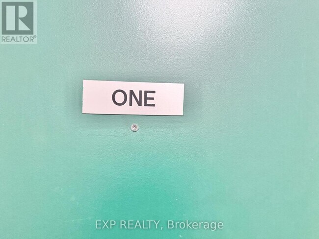 Photo du bâtiment - 25 Paisley Blvd E