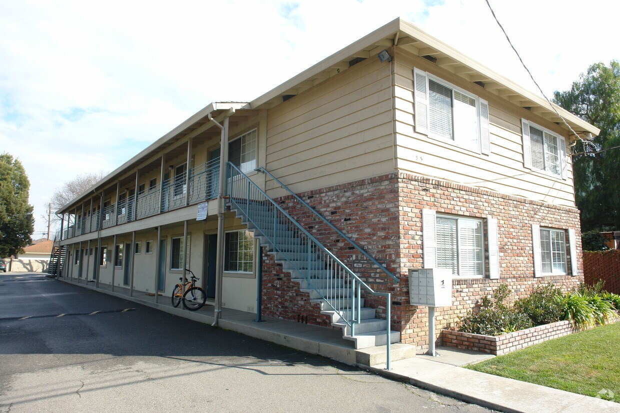 Foto principal - 955 Lincoln St