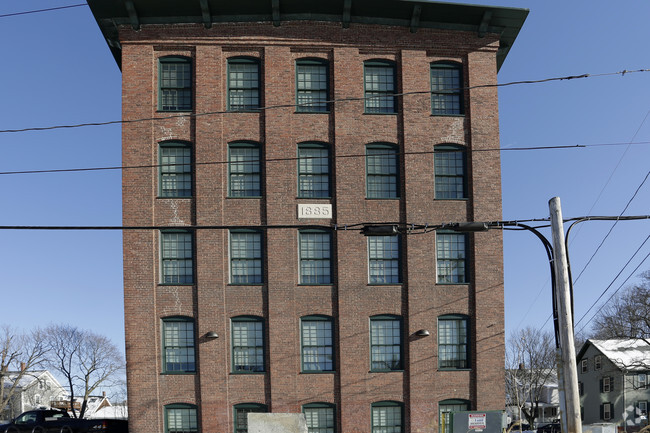 Building Photo - Woodbury Mills Apartments