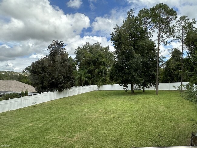 Building Photo - 3 br, 2.5 bath House - 1175 Brentwood Drive