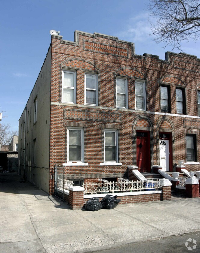 357 Rockaway Pky, Brooklyn, NY 11212 357 Rockaway Pky Brooklyn, NY